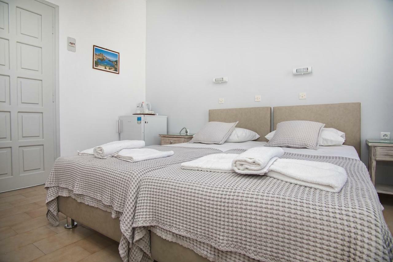 Lalos Rooms Páros 외부 사진